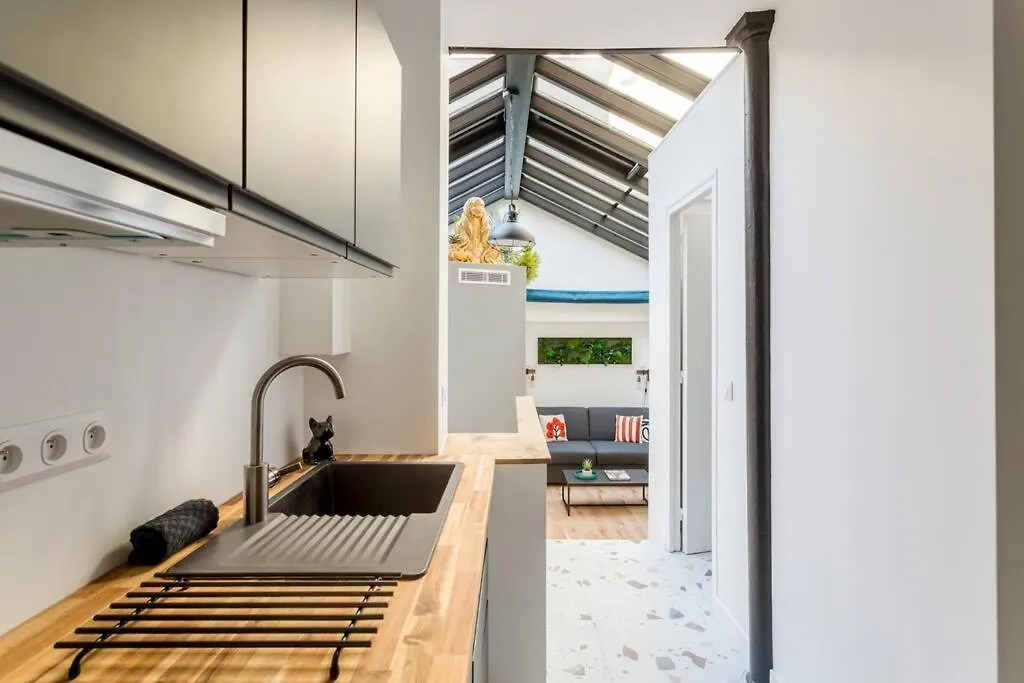 Relais Cocorico - Town House 4 Private Suites, Ac Cinema Gym & Sauna Paris 0*,