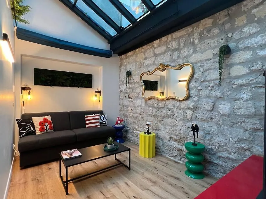 Apartment Relais Cocorico - Town House 4 Private Suites, Ac Cinema Gym & Sauna Paris